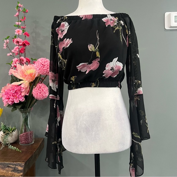 Blue Blush Cropped Long Sleeve - Picture 3 of 12